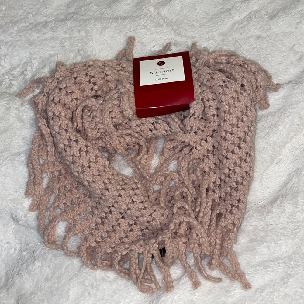 Dress Barn loop scarf